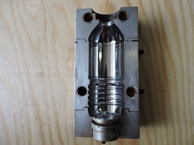 PET water bottle blow molds #002 photo 2