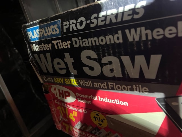 Plasplugs Pro Series wet saw