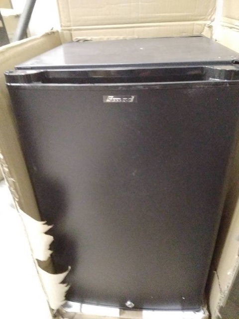 SMAD 1.7 cu.ft Small Fridge photo 7
